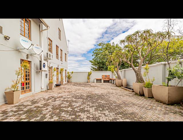 1,702M² OFFICE FOR SALE IN KENSINGTON B